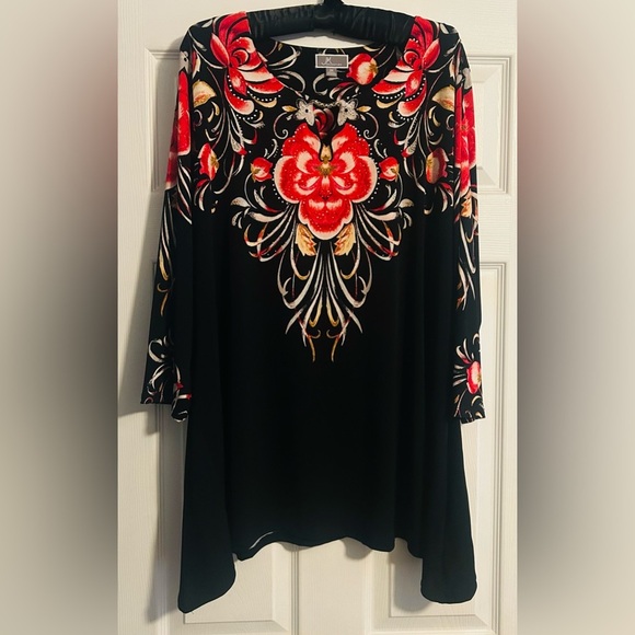 JM Collection Keyhole Neck Flared Tunic 3/4 Sleeve Floral Print w/Rhinestones 2X - Picture 1 of 7